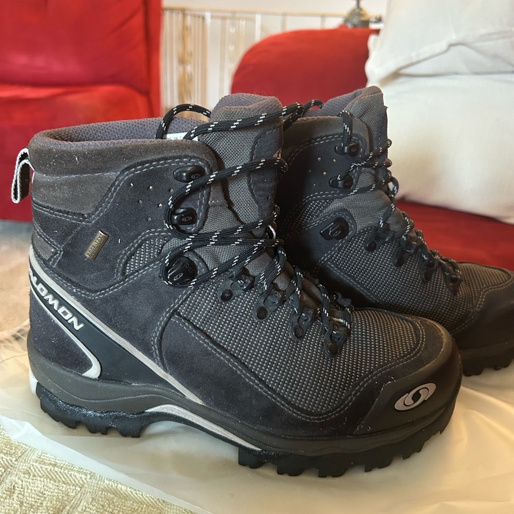 Salomon Gray Lace Up Boots